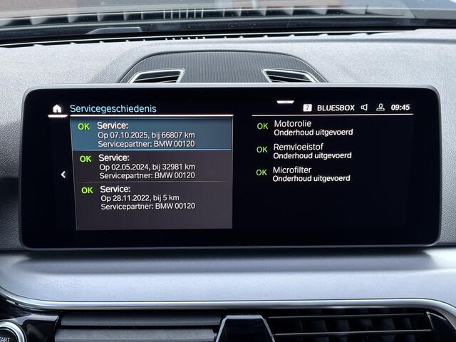 BMW 5-SERIE Touring 530e xDrive Executive / Elektrische trekhaak 2.000 kg / LED / Volledig Dealer Onderhouden / Leder / Apple Carplay/Android Auto / Camera / Navigatie / Stoel Verwarming / Zonne Wering / ACC /