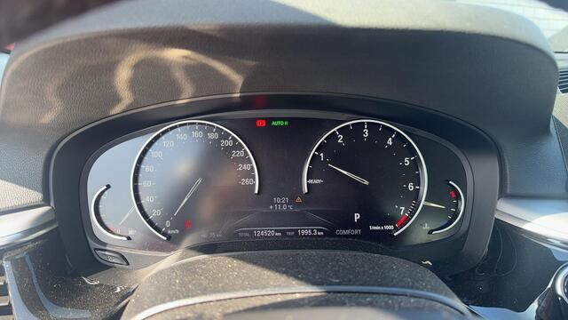 BMW 5-SERIE 520i High Executive Edition TREKHAAK / CARPLAY / LEDER / STOELVERW / FULL LED / NAVI / CLIMA / PDC / BLUETOOTH / CRUISE