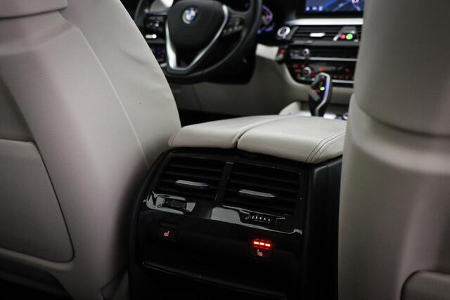 BMW 5-SERIE 520i Business Edition Plus | SAFETY / PARKING- PACK | STOELVENTILATIE | ACHTERBANKVERWARMING | 360 CAMERA