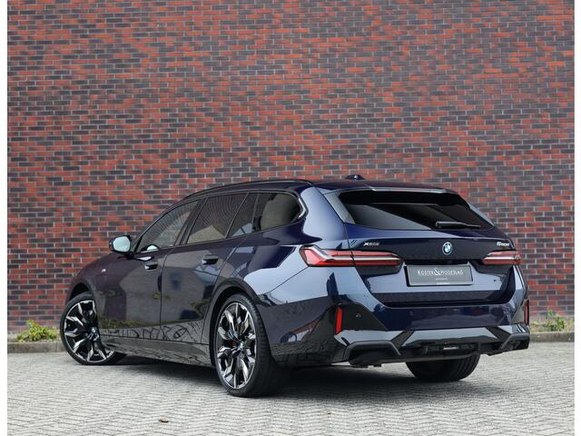 BMW 5-SERIE Touring 550e xDrive | Pano - Trekhaak - B&W