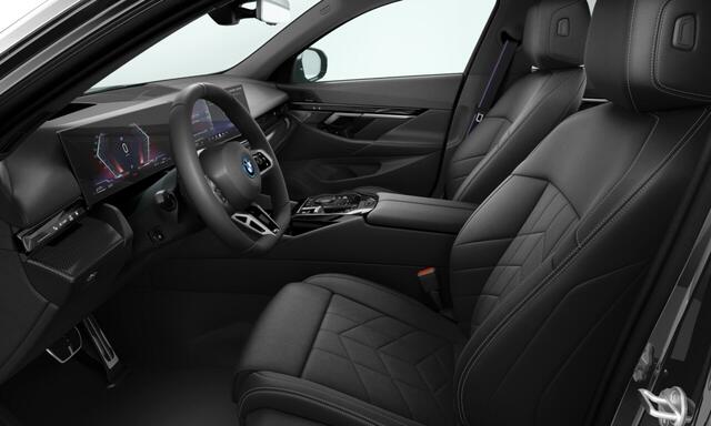 BMW 5-SERIE 530e | M-Sport Pro | 21'' | Panorama. | Comf. stoel + vent. | Trekhaak | Head-Up | Comf. Acc. Park. Plus | Stuur + stoelverw. | Getint glas