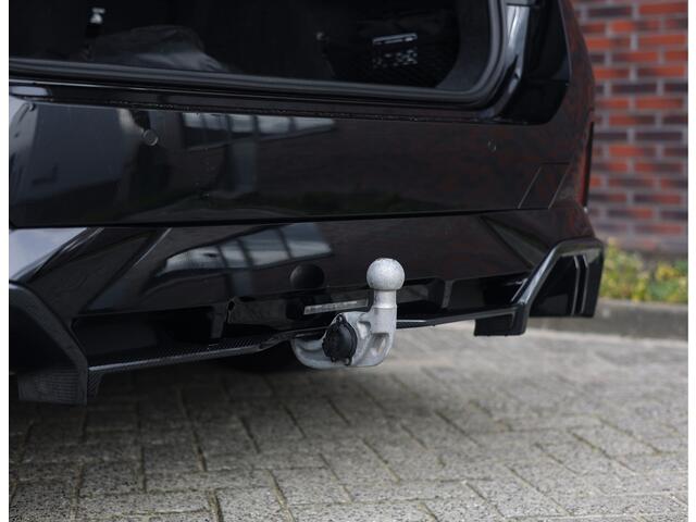BMW 5-SERIE Touring 550e xDrive | M Performance - Pano - Trekhaak