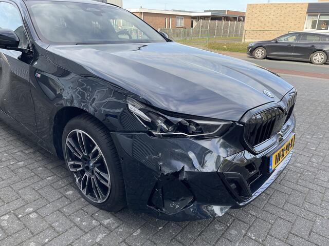 BMW 5-SERIE Touring 530e M Sport Edition