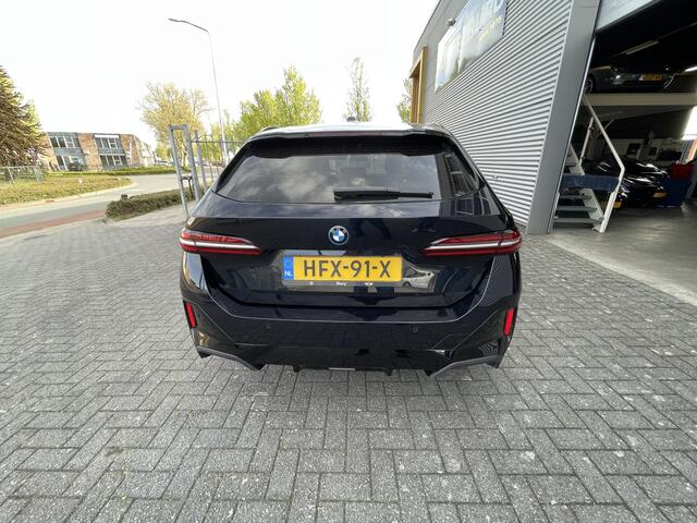 BMW 5-SERIE Touring 530e M Sport Edition