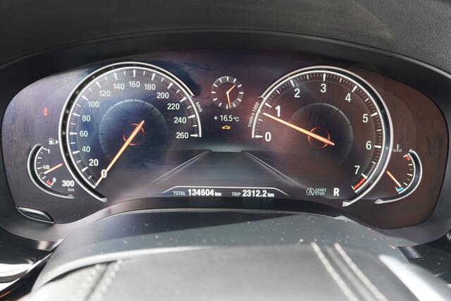 BMW 5-SERIE Touring 530i Executive - LEDER - MEMORY STOELEN - LUXURY LINE -