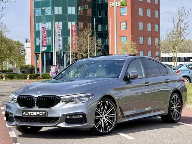 BMW 5-SERIE Sedan 530i xDrive M-Sport Schuifdak Memory HUD