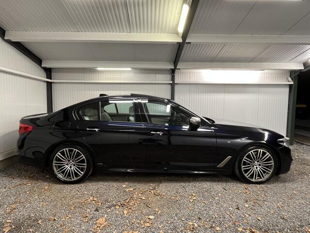 BMW 5-SERIE M550i xDrive High Executive 2017 VOLL OPTIES*NP ¤153.000,- 2e EIG*DEALER O.H..