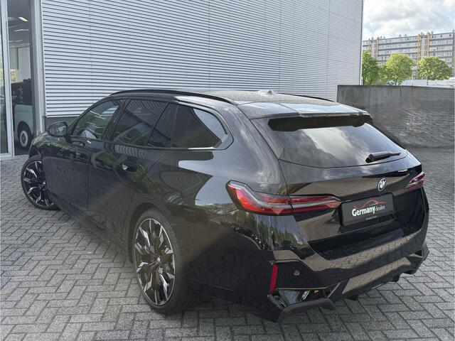BMW 5-SERIE Touring 530e M-Sport+Pro M-Zetels H&K Head-Up Carbon Iconic Keyless Camera Drive-A+ VOL!