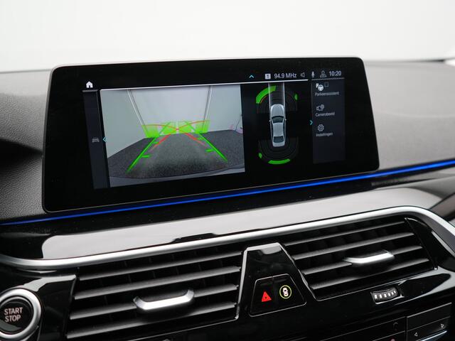 BMW 5-SERIE 530e iPerformance Sportline PHEV 252pk | Adaptive Cruise | Camera | Sportstoelen Verwarmd | 19"L.M | Adaptive LED | Sfeerverlichting | Apple Carplay |