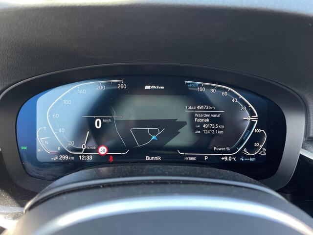 BMW 5-SERIE Touring 530e xDrive High Executive M Sport 18''/Panoramadak/Laser LED/Trekhaak/Head-up/Keyless/Dodehoek/Camera/Apple Carplay & Android Auto/HiFi