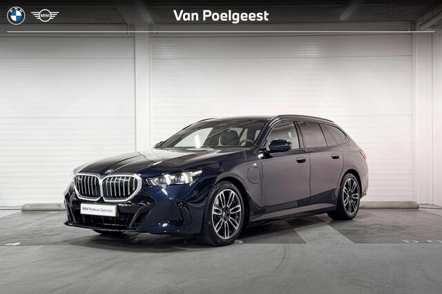 BMW 5-SERIE Touring 530e M Sport Edition | Harman/Kardon | Driving Assistant Professional | Parking Assistant Plus | Stoelverwarming | Comfort Access