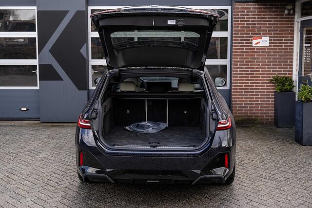 BMW 5-SERIE 530e xDrive M Sport | Comfort Seats | Memory | Harman/Kardon | Driving Ass. Plus | Trekhaak | Ventilate | 20' Inch |