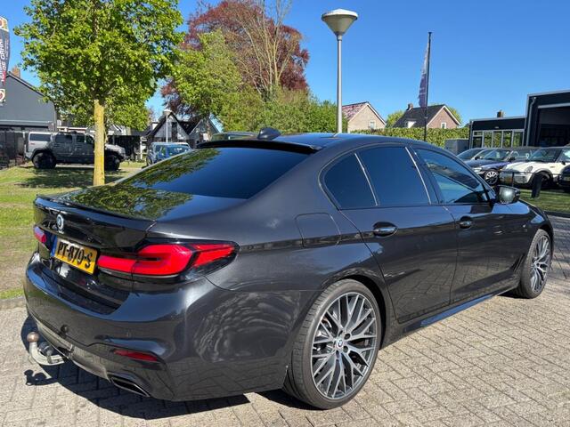 BMW 5-SERIE 520I 2017 Sedan LPG M-Sport Model 2021 Facelift