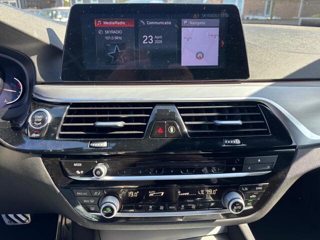 BMW 5-SERIE 520I 2017 Sedan LPG M-Sport Model 2021 Facelift