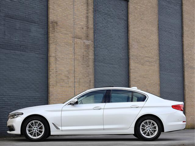 BMW 5-SERIE 520d High Executive Luxury Line | Pano | HUD | ACC | Driving Assistant Plus | Haak