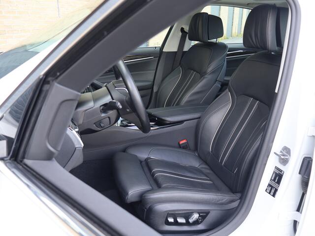 BMW 5-SERIE 520d High Executive Luxury Line | Pano | HUD | ACC | Driving Assistant Plus | Haak