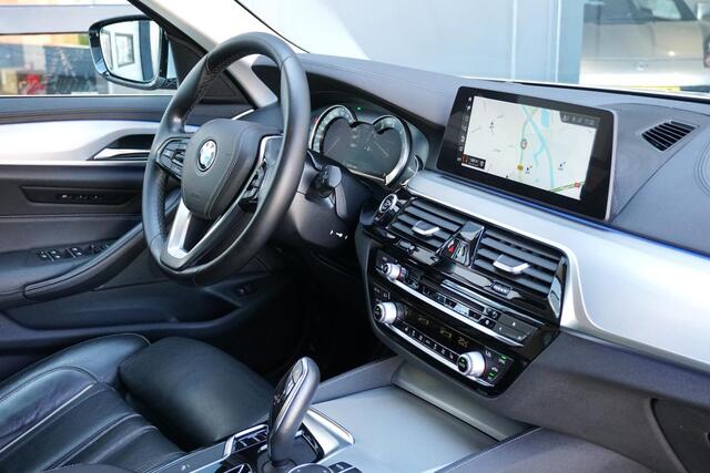 BMW 5-SERIE Touring 520i High Executive *NL AUTO / DEALER OH* + MEMORY / HEAD-UP