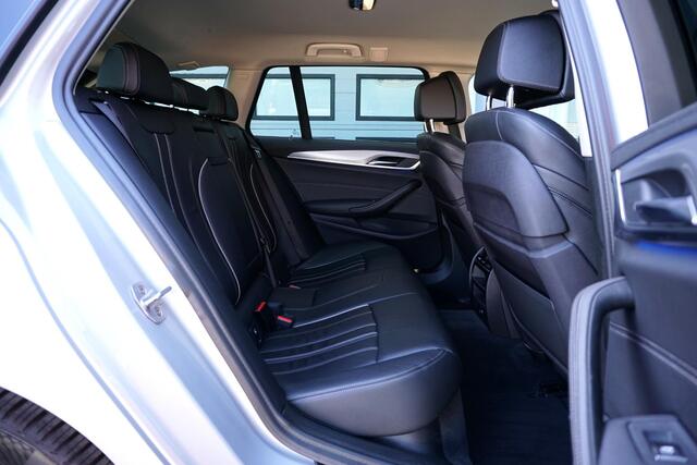 BMW 5-SERIE Touring 520i High Executive *NL AUTO / DEALER OH* + MEMORY / HEAD-UP
