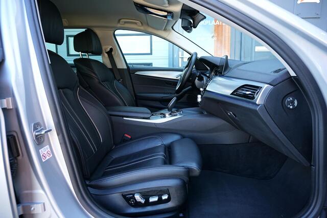 BMW 5-SERIE Touring 520i High Executive *NL AUTO / DEALER OH* + MEMORY / HEAD-UP