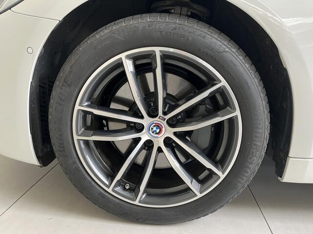 BMW 5-SERIE Sedan 530e M-sport | Laser | Hifi | Diving Ass. Prof
