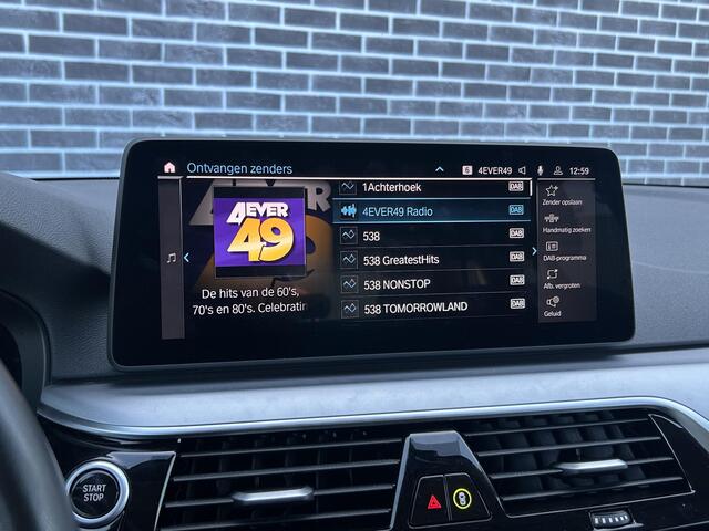 BMW 5-SERIE Touring 520e Business Edition Plus | Plug-in Hybrid (PHEV) | Lederen Bekleding | Laser LED Koplampen | Elektrische Achterklep | Elektrisch Verstelbare Voorstoelen | Stoelverwarming | Live Cockpit Professional