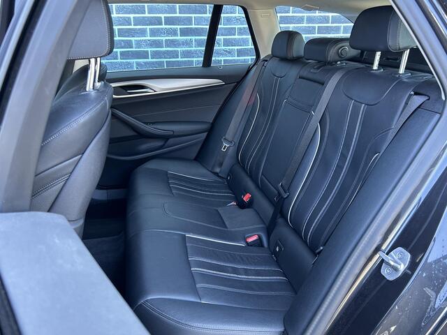 BMW 5-SERIE Touring 520e Business Edition Plus | Plug-in Hybrid (PHEV) | Lederen Bekleding | Laser LED Koplampen | Elektrische Achterklep | Elektrisch Verstelbare Voorstoelen | Stoelverwarming | Live Cockpit Professional