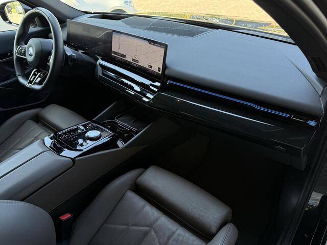 BMW 5-SERIE 530e M SPORT PRO | STOELVENTILATIE | PANORAMA | HARMAN KARDON | COMFORTPACK | 21 INCH |