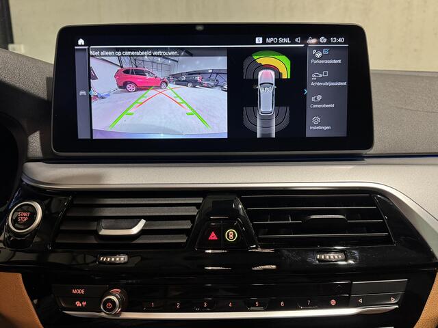 BMW 5-SERIE Touring 520e Business | navi | leder | panorama | trekhaak |