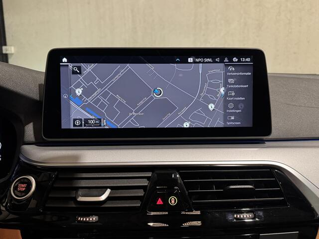 BMW 5-SERIE Touring 520e Business | navi | leder | panorama | trekhaak |