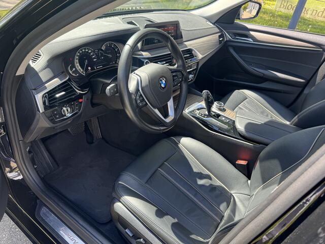 BMW 5-SERIE 530 i TOURING, PANORAMADAK, 1:19! High Executive