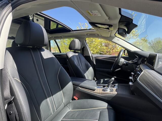 BMW 5-SERIE 530 i TOURING, PANORAMADAK, 1:19! High Executive