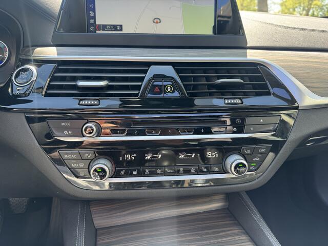 BMW 5-SERIE 530 i TOURING, PANORAMADAK, 1:19! High Executive