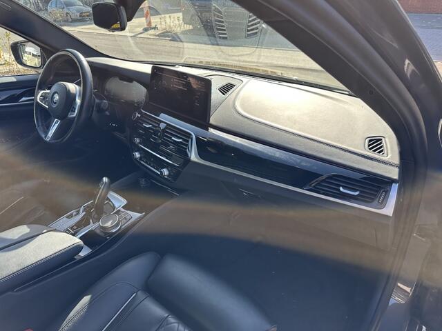 BMW 5-SERIE Touring 530e Bns Edit.+