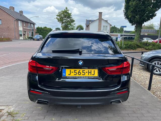 BMW 5-SERIE TOURING 520I HIGH EXECUTIVE / SCHUIFDAK / LEDER / HARMAN-KARDON