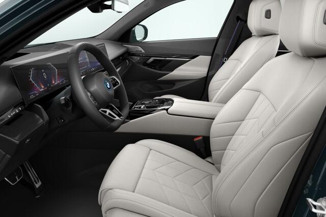 BMW 5-SERIE Sedan 530e M Sport Edition | M Sportpakket Pro | Innovation Pack | Comfort Pack | Trekhaak