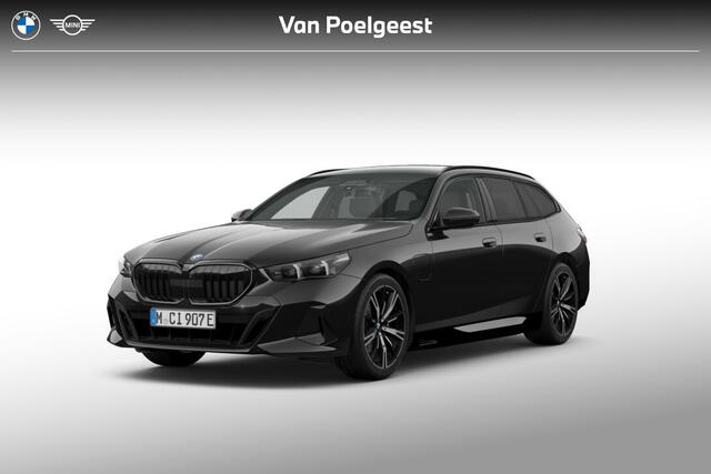 BMW 5-SERIE Touring 530e M Sport Edition | M Sportpakket Pro | Innovation Pack | Travel Pack | Comfort Pack | Trekhaak