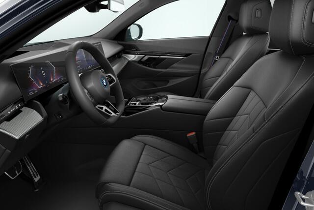 BMW 5-SERIE Touring 530e M Sport Edition | M Sportpakket Pro | Innovation Pack | Comfort Pack | Travel Pack | Trekhaak