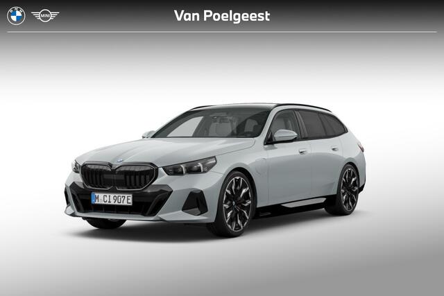 BMW 5-SERIE Touring 530e M Sport Edition | M Sportpakket Pro | Innovation Pack | Travel Pack | Comfort Pack | Trekhaak