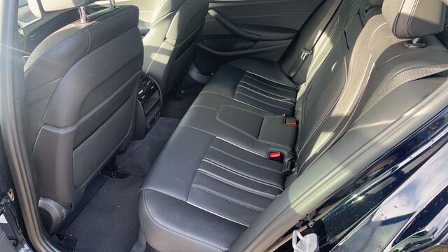 BMW 5-SERIE 540i M-Sport | Adaptive Drive | CoPilot | Comfortzetels | Privacy Glass | 18" | 333 pk 6 in lijn |
