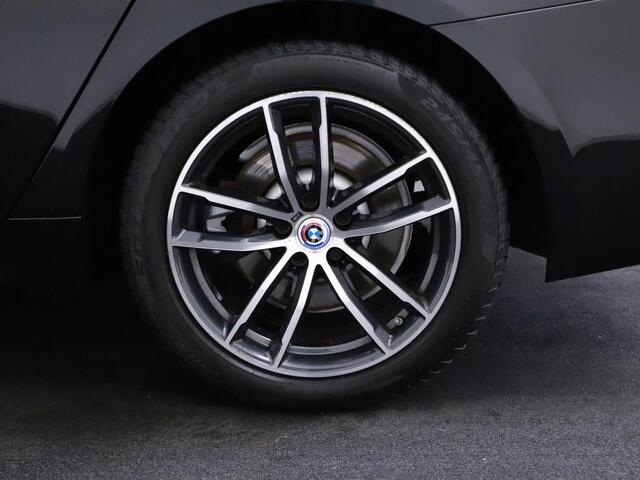 BMW 5-SERIE 520e Aut. Business Ed.Plus M-Sport Leder/Comfort. Stoelen/Navi.Pro/Winterpakket/Camera