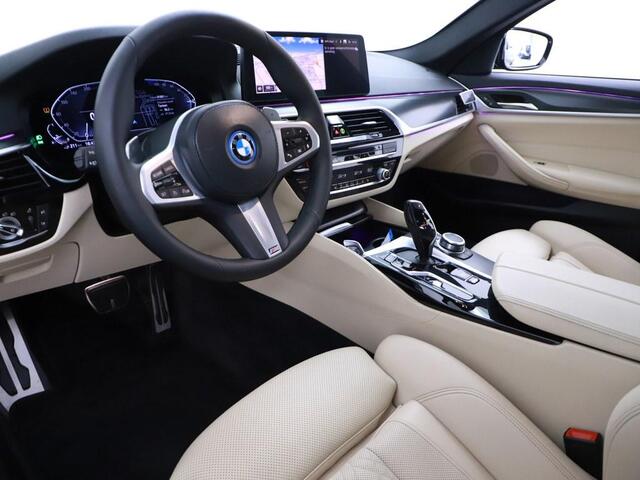 BMW 5-SERIE 520e Aut. Business Ed.Plus M-Sport Leder/Comfort. Stoelen/Navi.Pro/Winterpakket/Camera