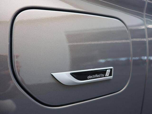 BMW 5-SERIE Sedan 530e High Executive | M Sportpakket | Parking Pack | Safety Pack | Stuurwielrand Verwarmd | Schuifdak | Driving Assistant Professional | Head Up Display | Harman Kardon | 19''
