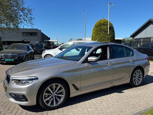 BMW 5-SERIE 520i High Exe 2017 Schuifdak Dealerauto Trekhaak