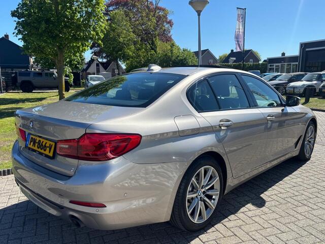 BMW 5-SERIE 520i High Exe 2017 Schuifdak Dealerauto Trekhaak