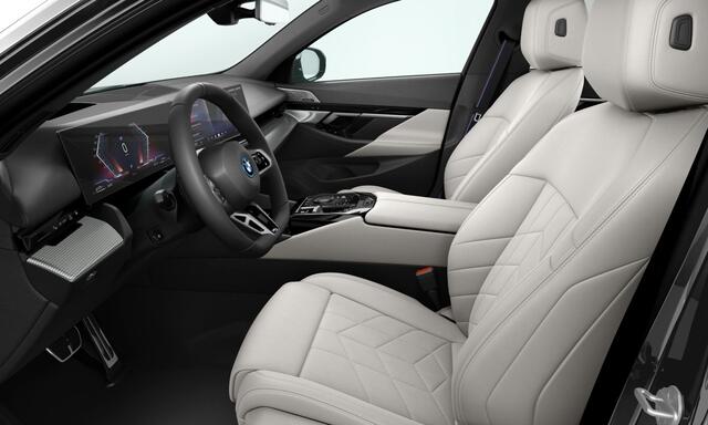 BMW 5-SERIE Touring 550e xDrive - M-Sport Pro - Pano - Bowers & Wilkins - Onderstel Prof
