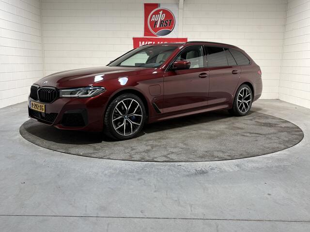 BMW 5-SERIE Touring 530e xDrive High Executive M Sport, Softclose, Luchtvering, Laser, Pano, 19 inch, Afn. trekhaak, Camera, Cruise, Elect stuurkolom, Harman Kardon, Dealer o.h.