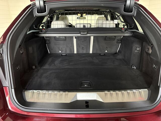 BMW 5-SERIE Touring 530e xDrive High Executive M Sport, Softclose, Luchtvering, Laser, Pano, 19 inch, Afn. trekhaak, Camera, Cruise, Elect stuurkolom, Harman Kardon, Dealer o.h.