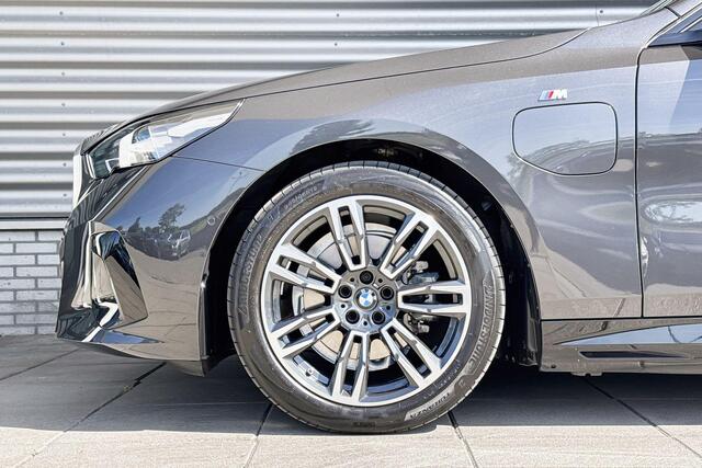 BMW 5-SERIE Touring 530e M Sport Edition