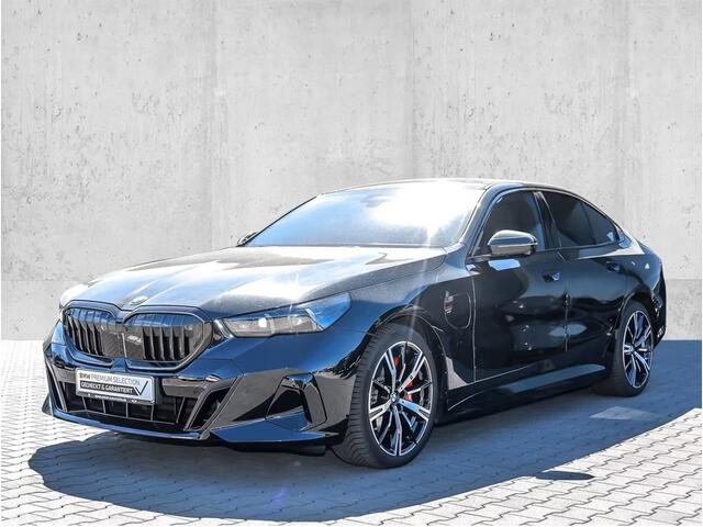 BMW 5-SERIE 550e xDrive M-SPORT Pro ** PANO, LEDER, TREKH, STOELVENT, B&W Sound, 20-inch LMV ** Ex. BMW AG - 26k onder NP ** ** INFORMEER OOK NAAR ONZE AANTREKKELIJKE FINANCIAL-LEASE TARIEVEN **