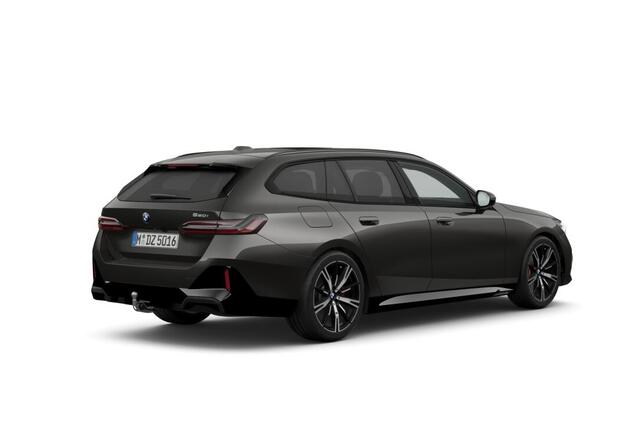 BMW 5-SERIE Touring 520i | M Sportpakket Pro | Innovation Pack | Comfort Pack | Trekhaak